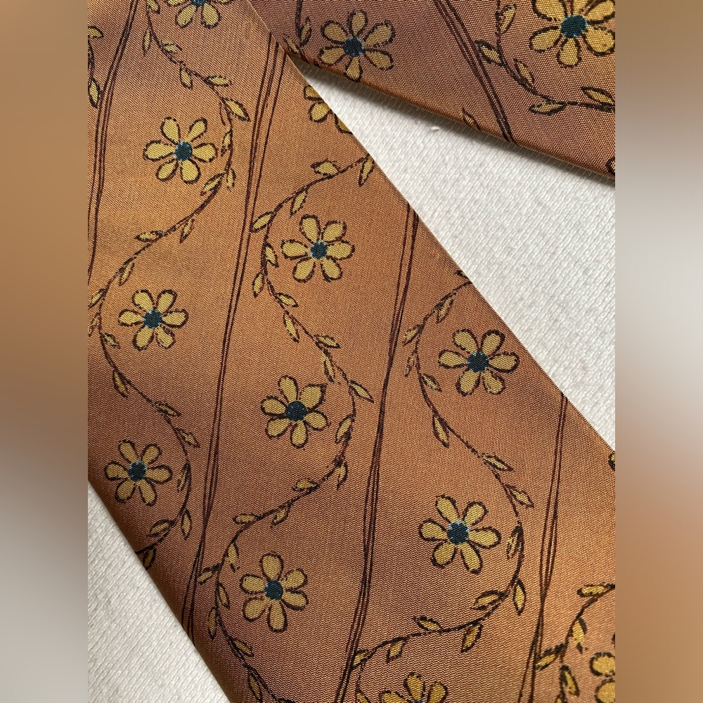 Rubinacci Vintage Italian Men’s Silk Necktie Floral/Copper